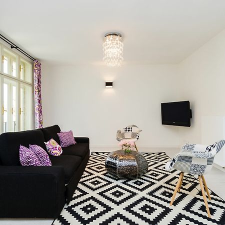 Jindrisska Apartments Прага Екстериор снимка