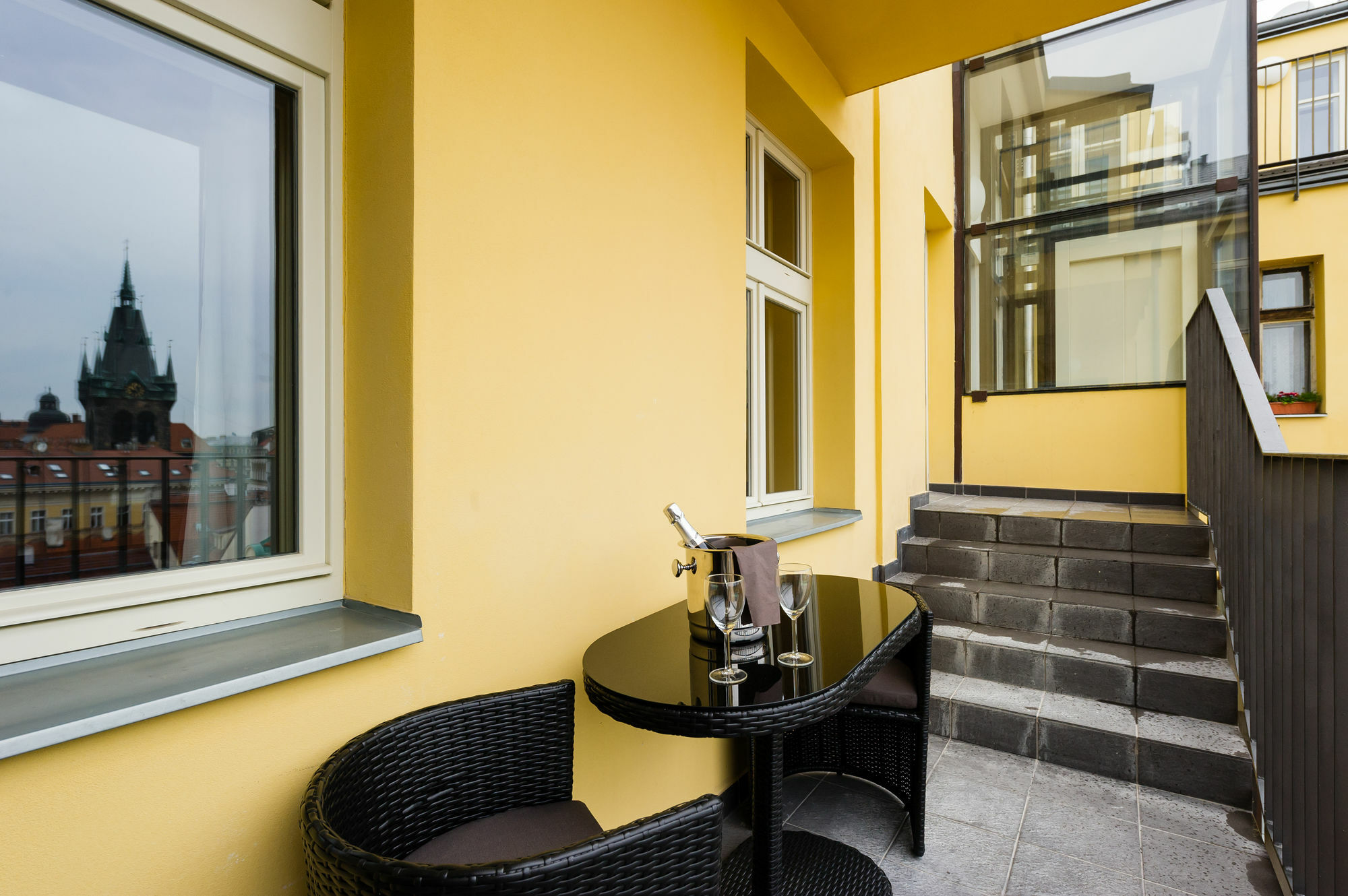 Jindrisska Apartments Прага Екстериор снимка